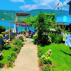 Erda Lakeside Nocleg ze śniadaniem